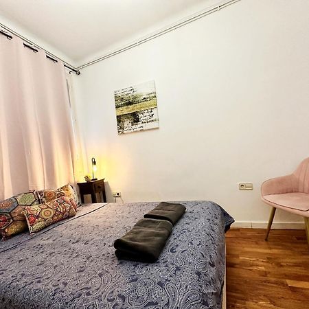 By Urquinaona Private Rooms Барселона Екстериор снимка