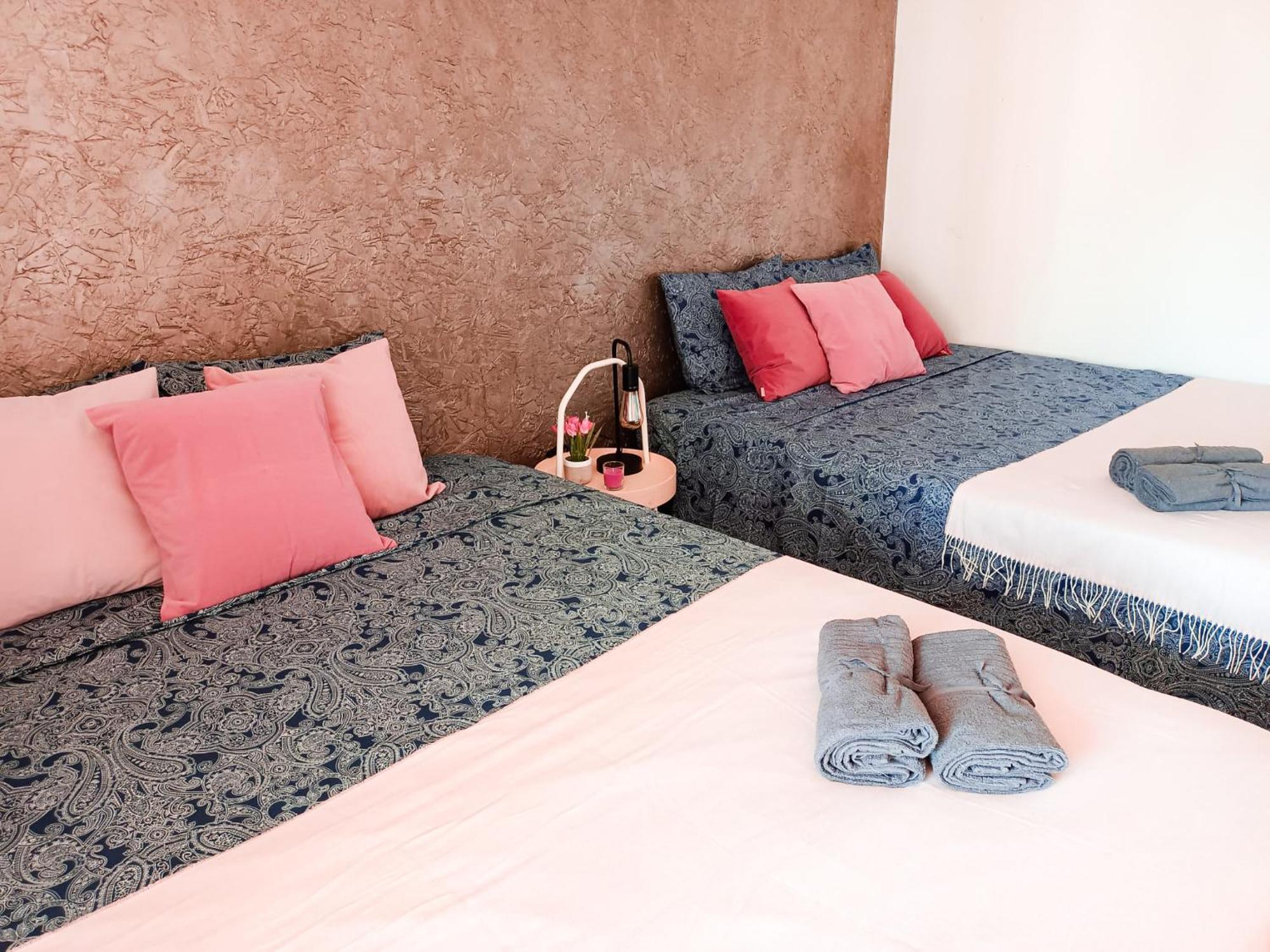 By Urquinaona Private Rooms Барселона Екстериор снимка