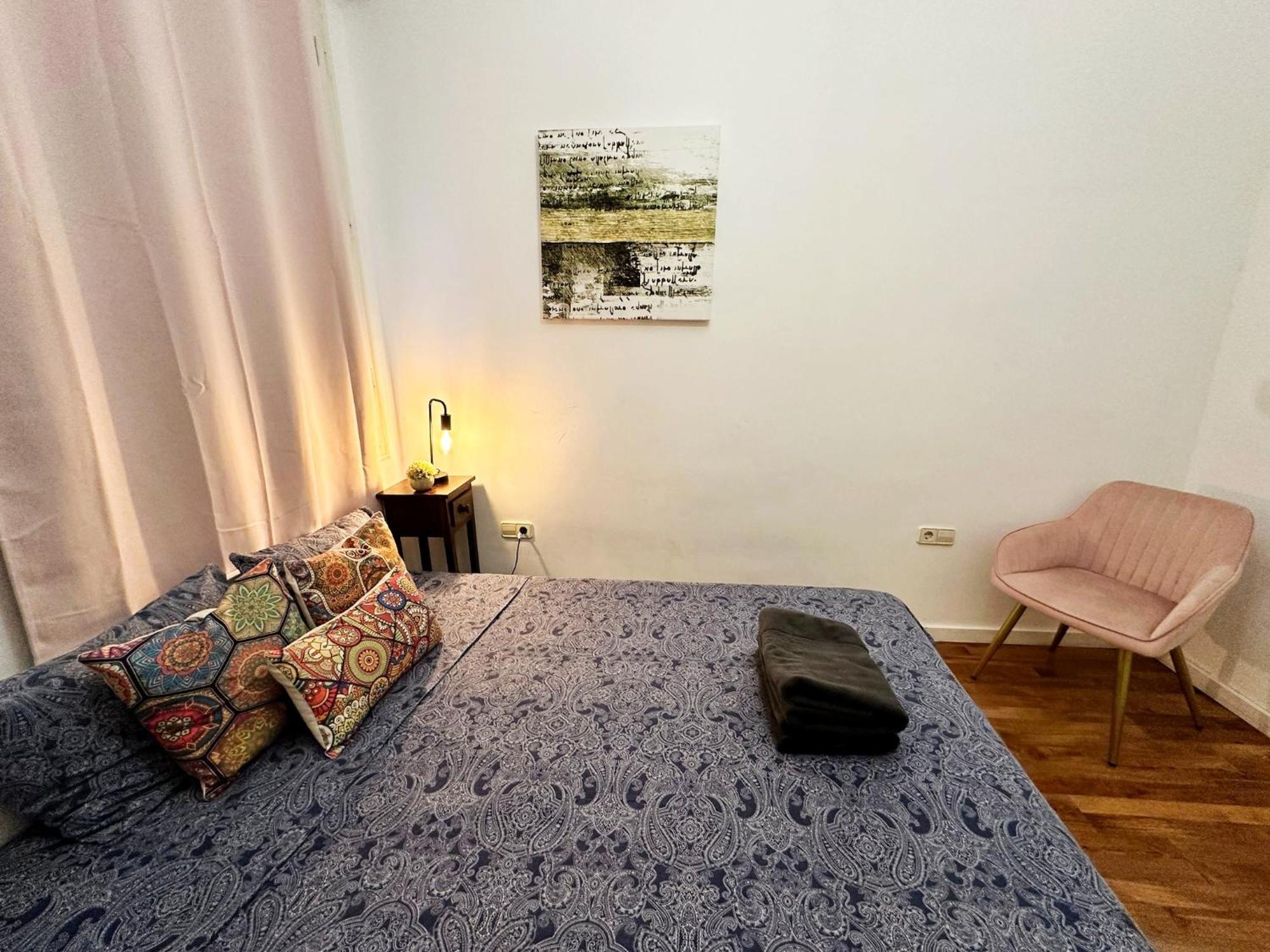 By Urquinaona Private Rooms Барселона Екстериор снимка