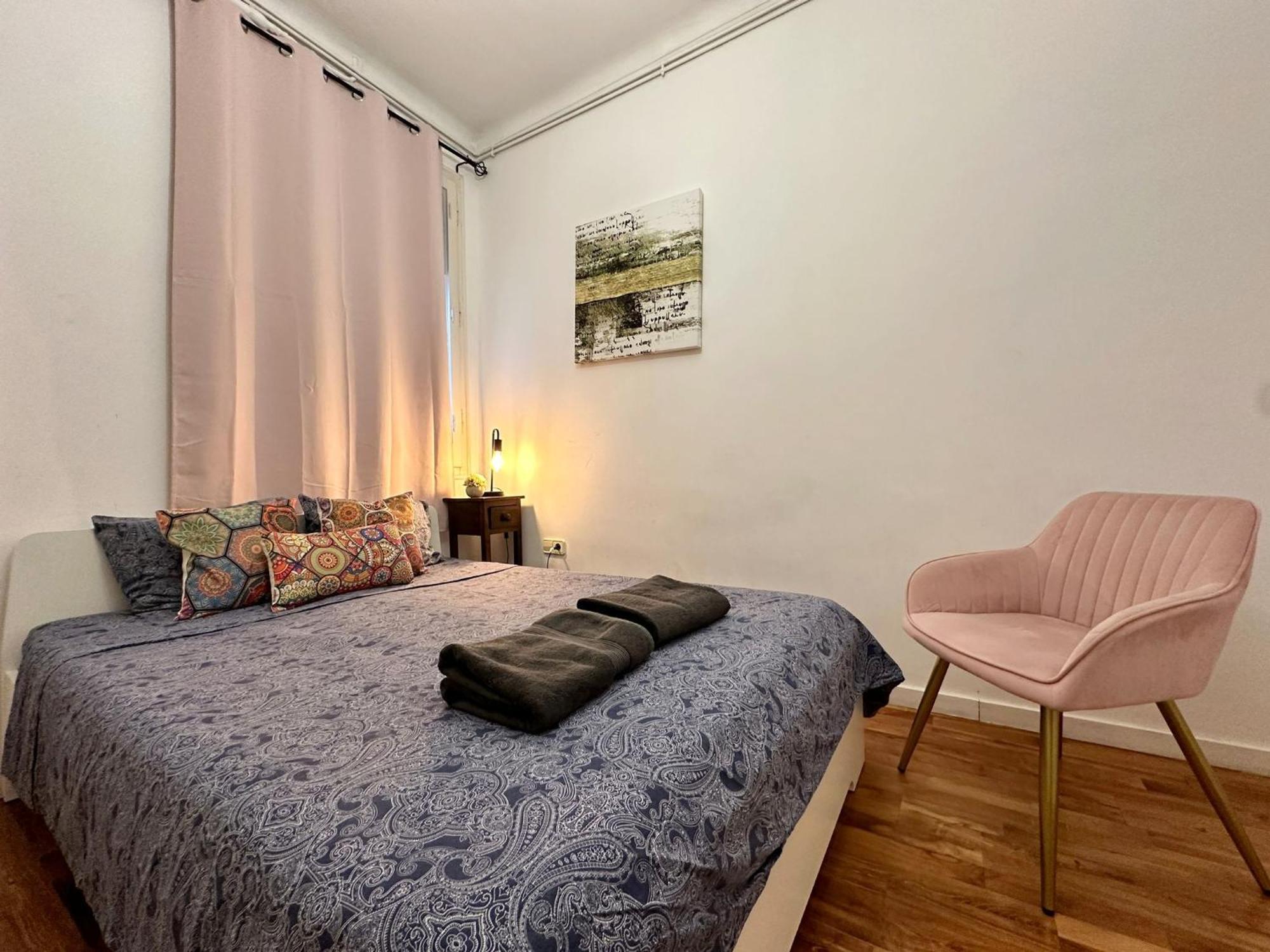 By Urquinaona Private Rooms Барселона Екстериор снимка